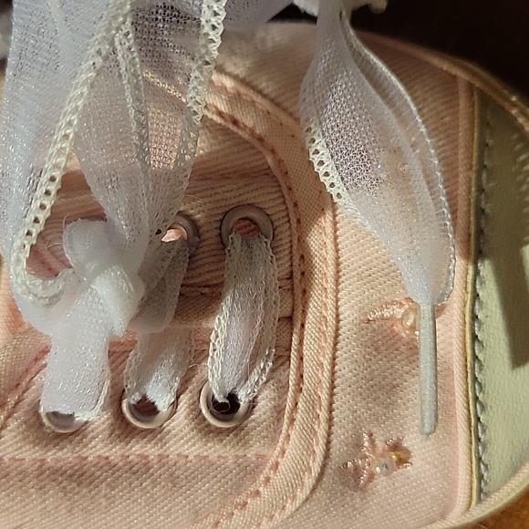Vtg Infant Baby Pink Booties Shoe's Beads Shear Ribbon Ties - Picture 4 of 4